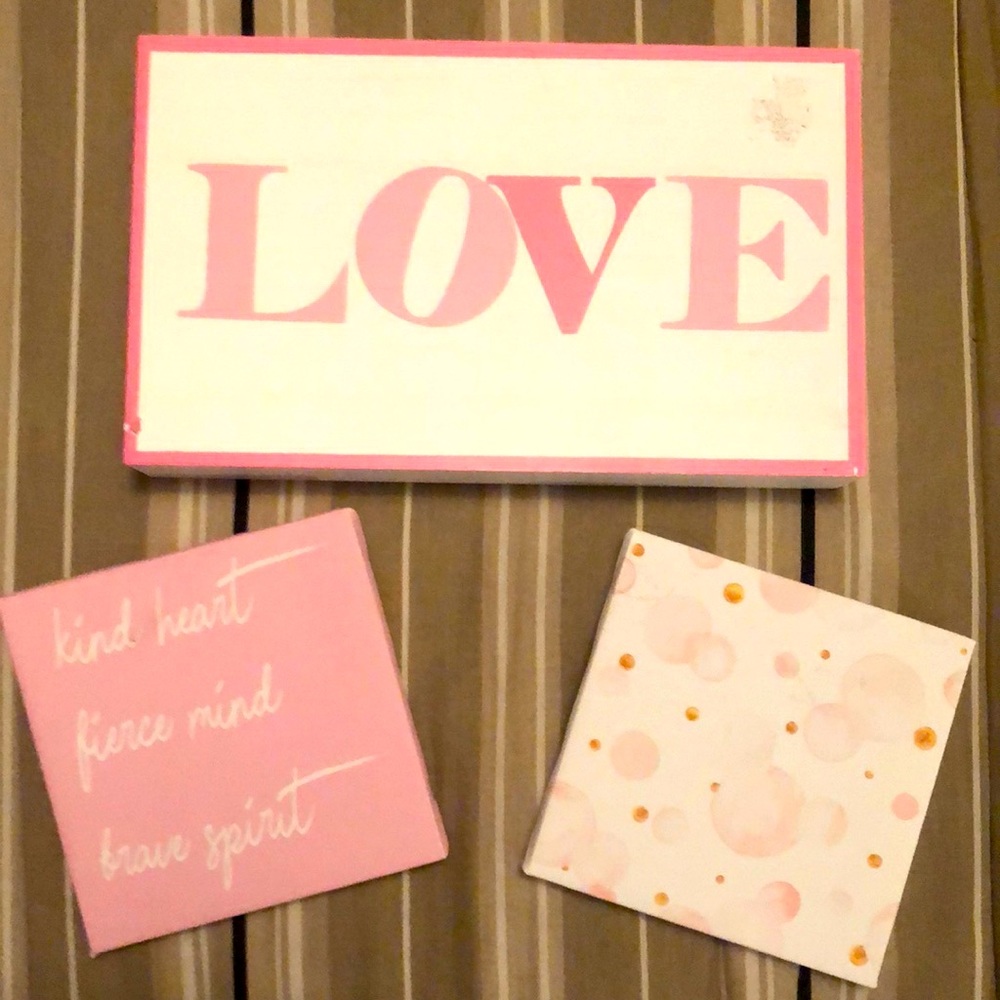 PINK WALL DECOR - Set of 4